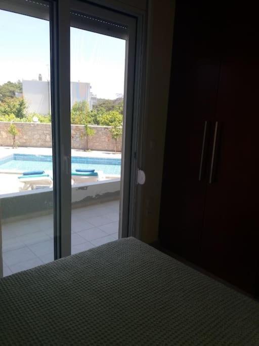 Greek Style Ground Floor Apartment & Pool Ialisos Exterior foto