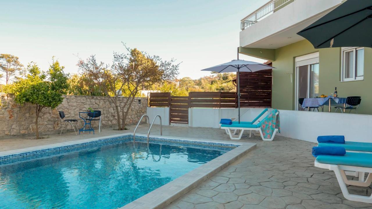 Greek Style Ground Floor Apartment & Pool Ialisos Exterior foto